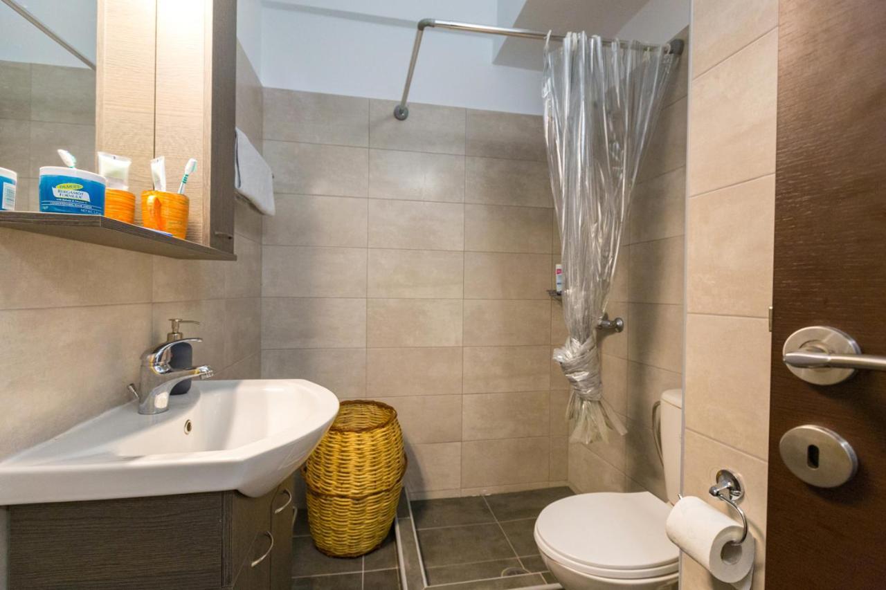 Apartament At Metaxourgio 1 Bed 2 Pers